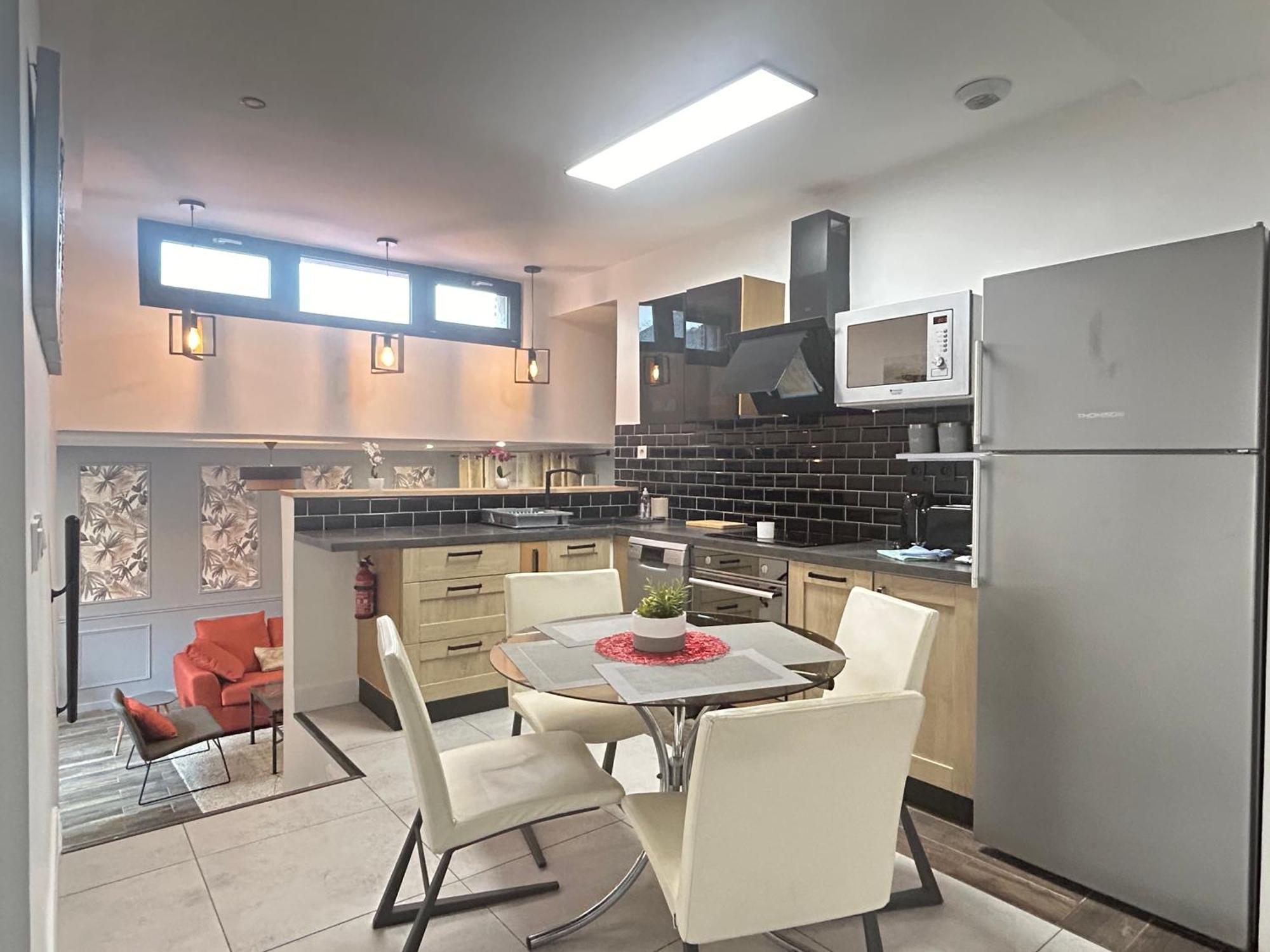 Marvel House - Disneyland 5Min, Private Parking, Terrace มานี-เลอ-องเกรอ ภายนอก รูปภาพ